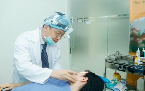 "Hãy là người hiểu biết trước khi làm phẫu thuật thẩm mỹ"